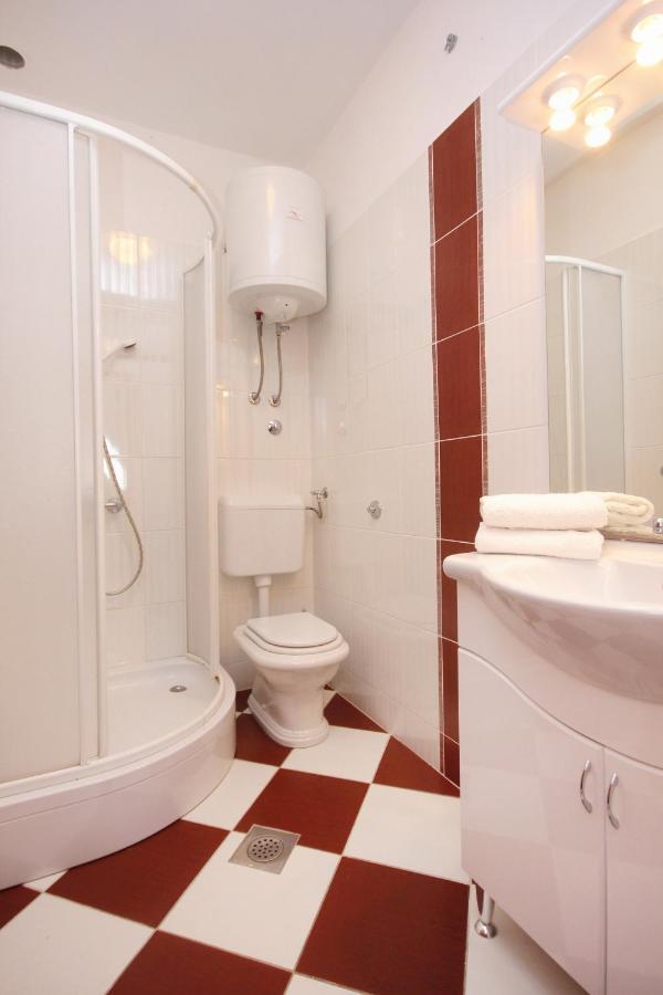 Apartments With A Parking Space Pag - 9388 Pag Town Εξωτερικό φωτογραφία
